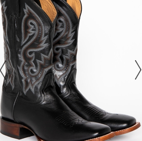 Men's Black Boots - Picture 7 of 8